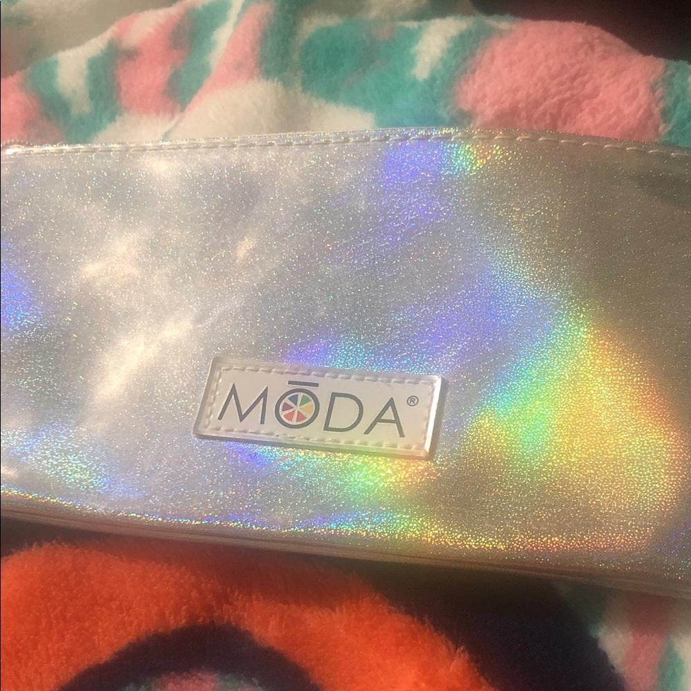 Moda Iridescent Holographic Cosmetic Pouch